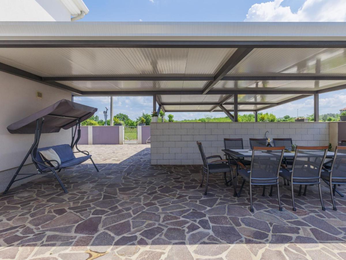 Holiday Home Villa Gocci By Interhome Kmeti Exterior foto